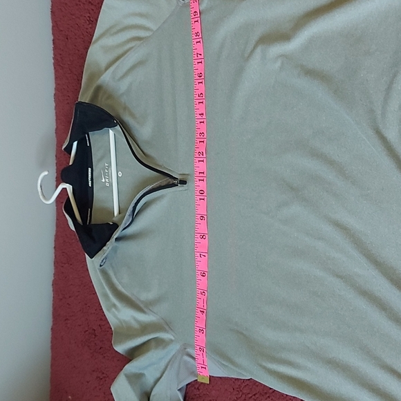 Men's Nike Dri Fit Running long sleeve top with 1/4 zipper - Picture 6 of 8